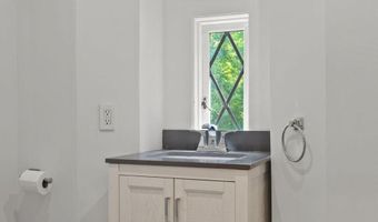 1952 CANTERBURY Rd, Abington, PA 19001