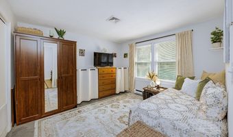 121 Twin Brook Ln 121, Bellingham, MA 02019