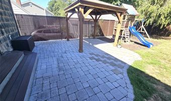 211 New Jersey Ave, Bergenfield, NJ 07621