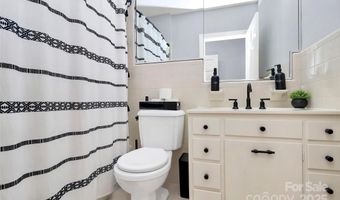906 Colonial Dr, Albemarle, NC 28001