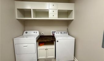 712 4TH Ave, West Point, GA 31833