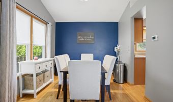 811 Westbury Dr, Algonquin, IL 60102