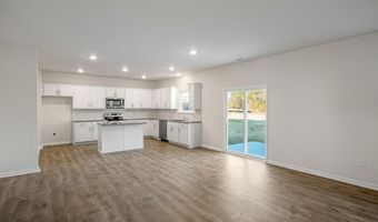 962 Misty Creek Dr, Aberdeen, NC 28315