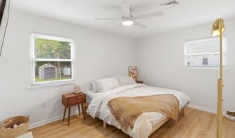 26 Ravenwood Blvd, Barnegat, NJ 08005