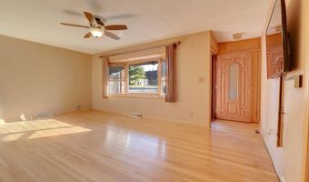 201 4th St, Armstrong, IA 50514