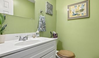 73 Gray St A, Billerica, MA 01821
