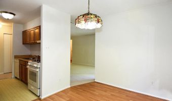 3302 WOODBURN VILLAGE Dr 23, Annandale, VA 22003