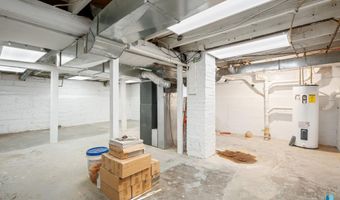 207 W 3rd St, Alcester, SD 57004