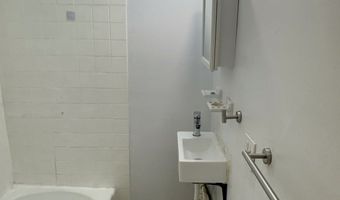 14 Lester St 2L, Ansonia, CT 06401