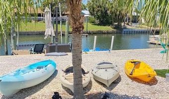 744 GRAN KAYMEN Way, Apollo Beach, FL 33572