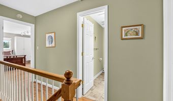 405 Timber Ln 405, Canton, CT 06019