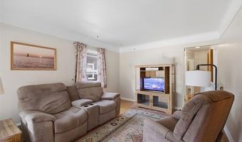 9864 Quandt Ave, Allen Park, MI 48101