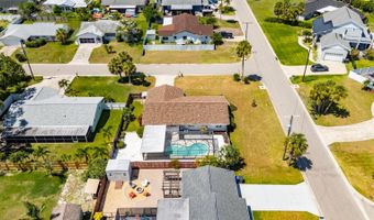 635 Jamaica Cir E, Apollo Beach, FL 33572