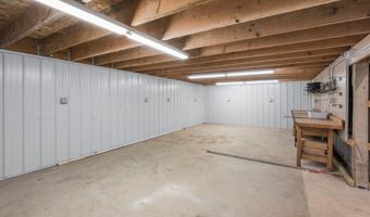 90917 240th St, Austin, MN 55912