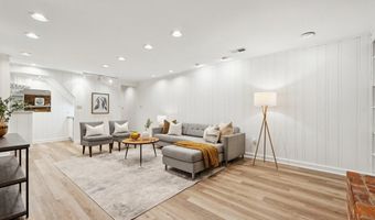 4606 HOLBORN Ave, Annandale, VA 22003