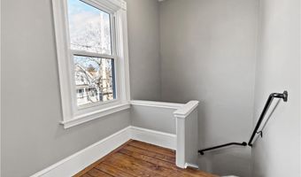88 Burton St, Bristol, RI 02809