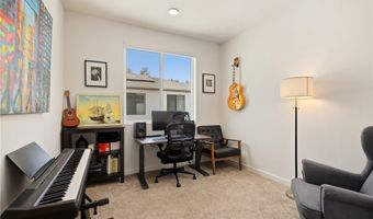 2771 W Pepper Tree Dr 11, Anaheim, CA 92801
