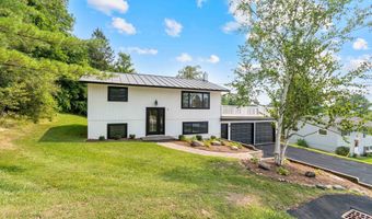 21 Moonlight Dr, Barre, VT 05641