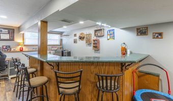 2104 Cedarcrest Ct, Arkansas City, KS 67005