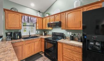 110 Farrar Dr, Aurora, IN 47001