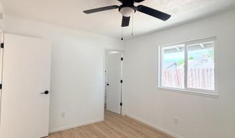 2860 NE Iris St, Anderson, CA 96007