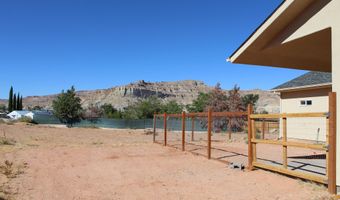 1015 E Canyon Dr, Big Water, UT 84741