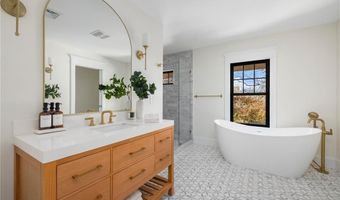 14 Kay Blvd, Middletown, RI 02842