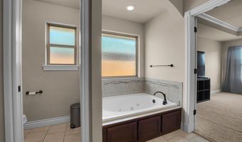 3212 Wendy Ln, Altus, OK 73521