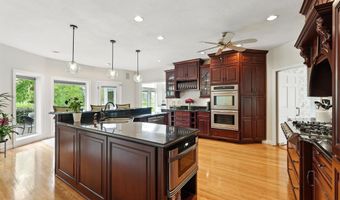 926 Phaeton Way, Auburn, IN 46706