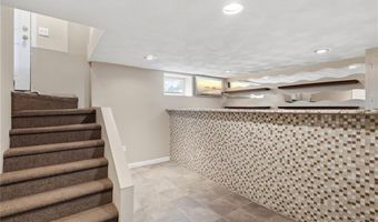 105 Park Ave, Cranston, RI 02905