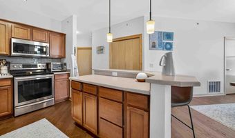 8253 Mayo Dr 201, Madison, WI 53719