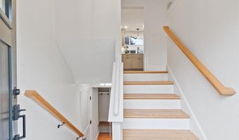 21 Clark Rd, Bedford, MA 01730