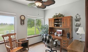 1711 Stewart Dr, Aberdeen, SD 57401