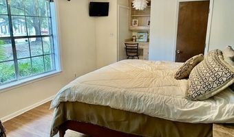 751 Canterbury Dr, Biloxi, MS 39532