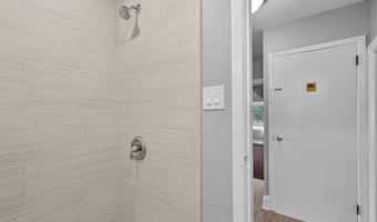 93 W 35TH St, Bayonne, NJ 07002