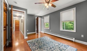 52 Thornridge Dr, Colchester, CT 06415