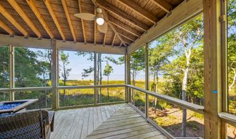 452 Indian Bluff Dr, Arapahoe, NC 28510