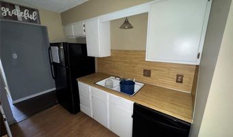 412 7th St, Barling, AR 72923