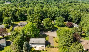5 Daisy Ct, Airmont, NY 10901
