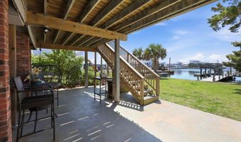 147 Bayview Blvd, Atlantic Beach, NC 28512