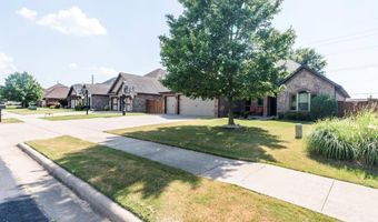 1613 Rock St, Bentonville, AR 72712