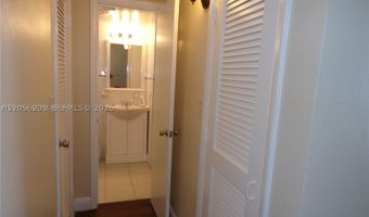 3020 Marcos Dr S-307, Aventura, FL 33160