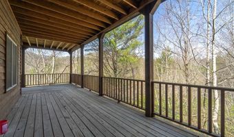 750 Double Springs Dr, Almond, NC 28702