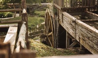 21405 Parks Mill Rd, Abingdon, VA 24211