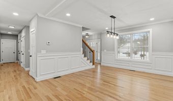 91 Raymond Rd, Auburn, NH 03032