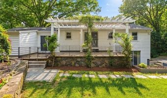8 Ledgemont Dr, Lincoln, RI 02865