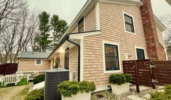 54 Isabelle Dr, Narragansett, RI 02882
