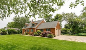 10 Cross Rd, Narragansett, RI 02882