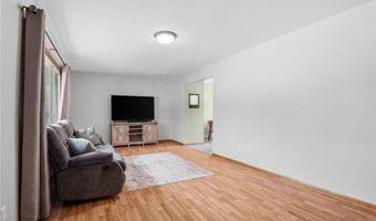908 38th Ave, Anoka, MN 55303