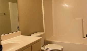 2 Radcliffe Dr, Bella Vista, AR 72714